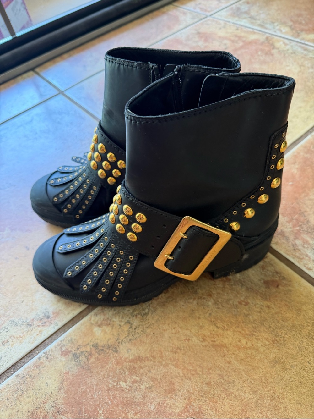 Burberry 41 Studded Black 100% Leather Boots